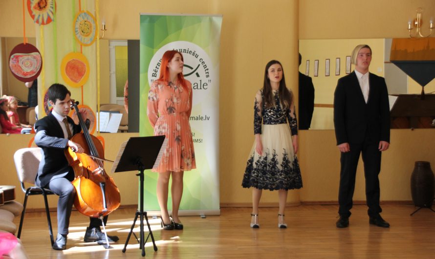 Māmiņdienas koncerts Vokālās studijas audzēkņu vecākiem