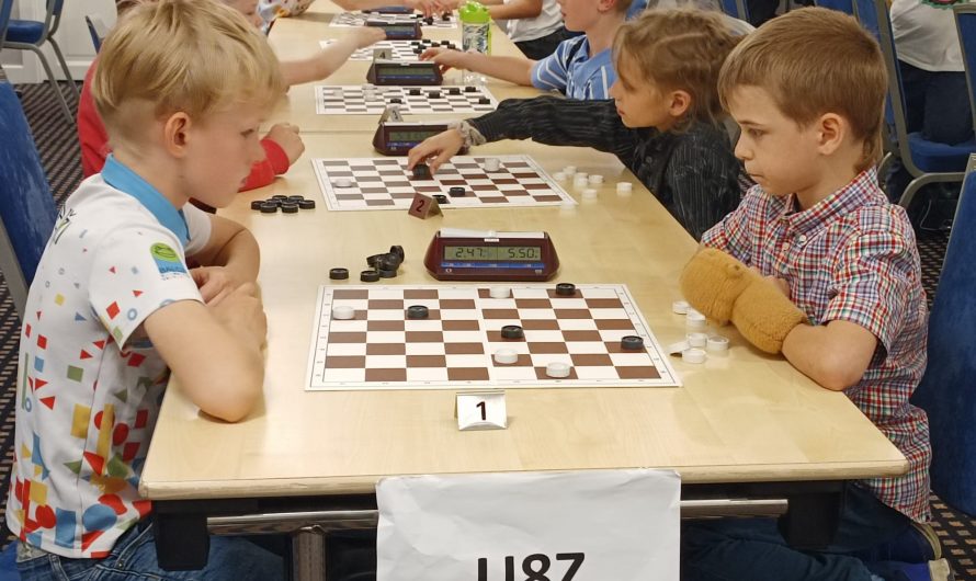 Latvijas čempionāts jauniešiem ātrspēlē (blitz) 64 lauciņu dambretē