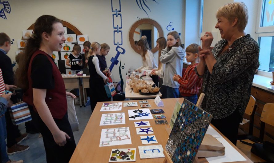 Esi ar mums! Esi viens no mums!