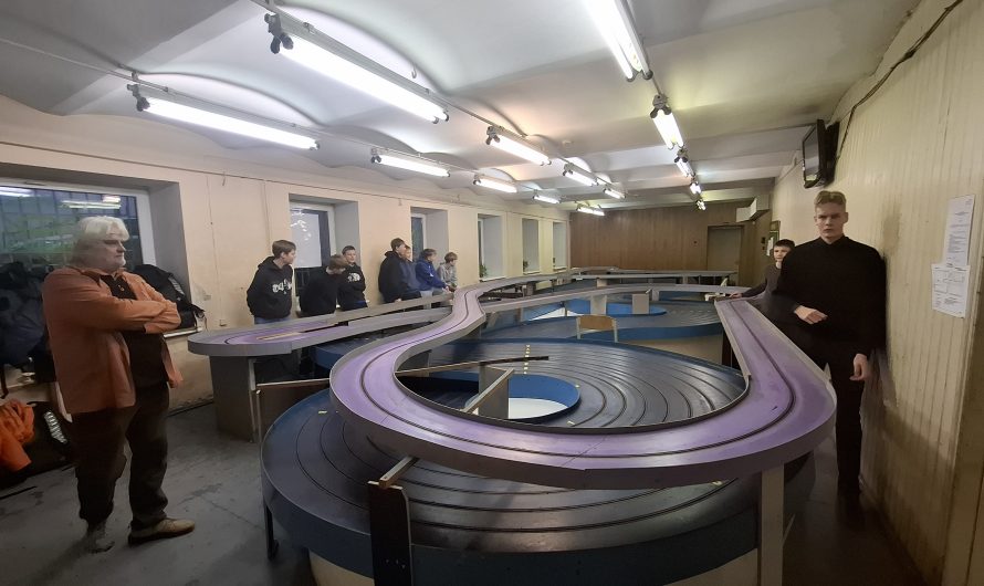 Nāc konstruēt un ātri braukt! Trases automodelisms. Inženierzinātne.